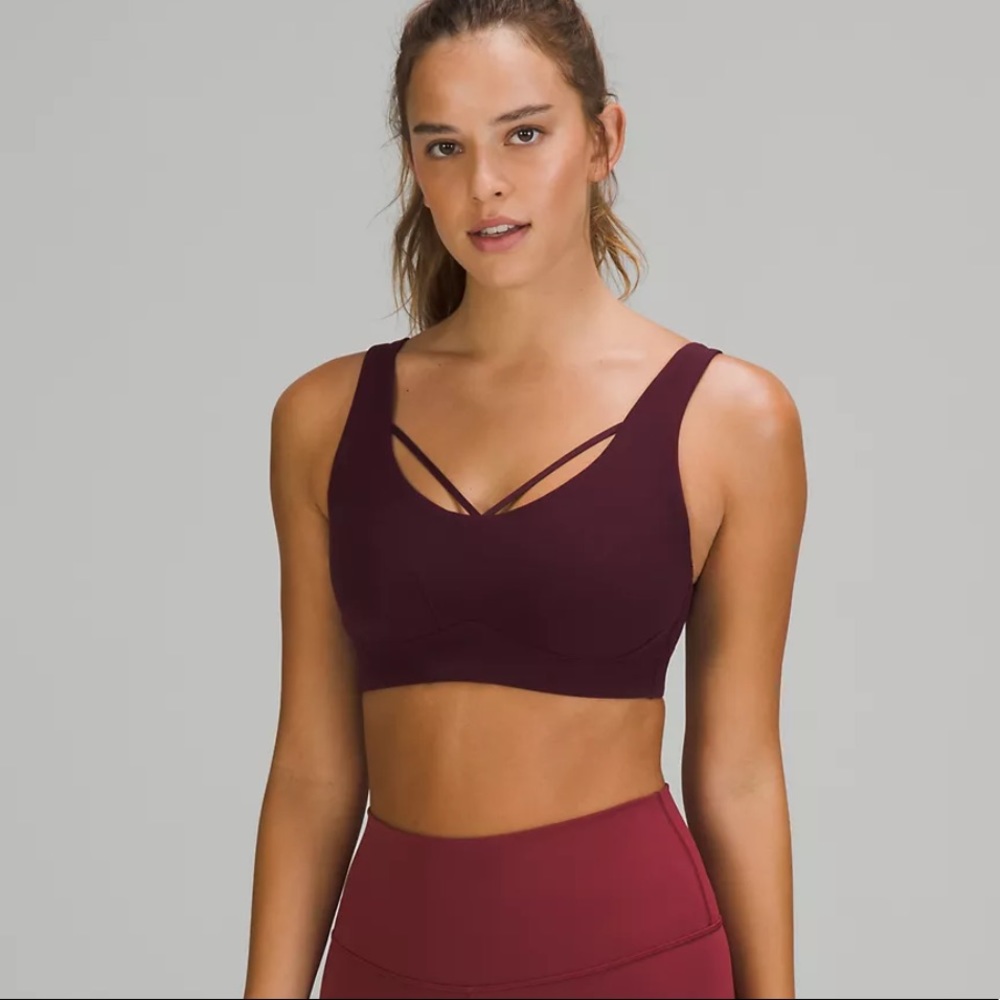 Lululemon strappy Nulu bra C/D cup Sz 4